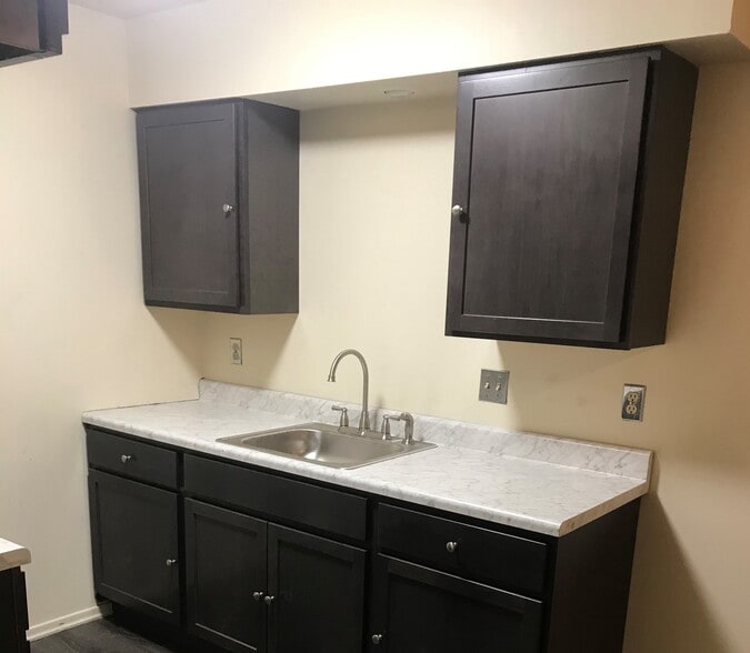 Updated Kitchen - 9 Catherine St