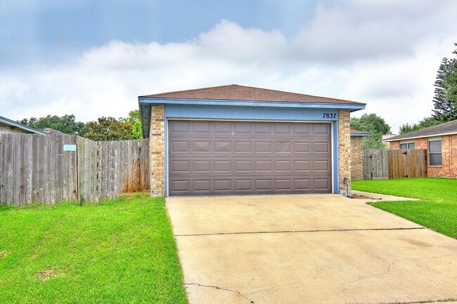 Building Photo - 7837 Wolverine Dr