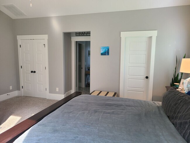 Building Photo - Gorgeous 4 Bedroom, 2.5 bath in Summerhouse community - Holly Ridge