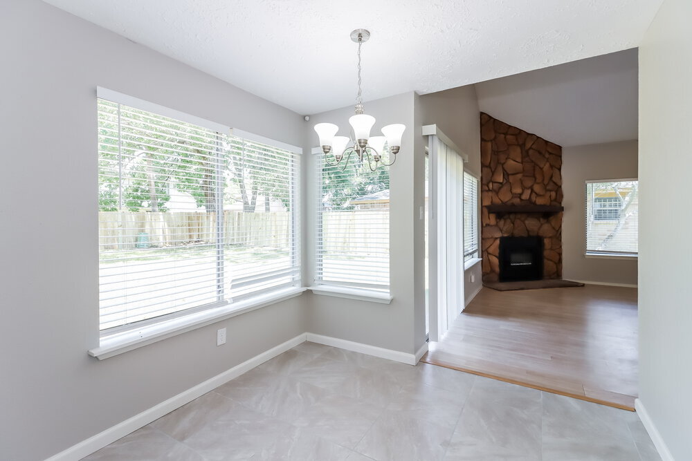 Building Photo - 15818 Gatebriar Dr