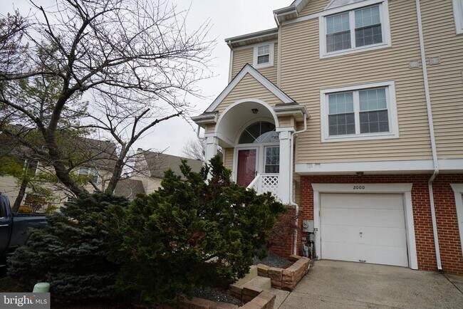 Building Photo - 2000 Harvard Dr