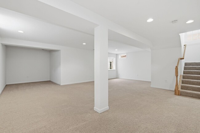 Building Photo - 20 Houser Dr