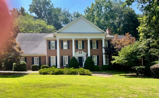Primary Photo - 1640 Lazy River Ln