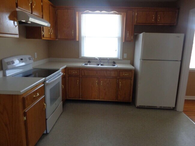 Building Photo - 3388 Pennridge Rd