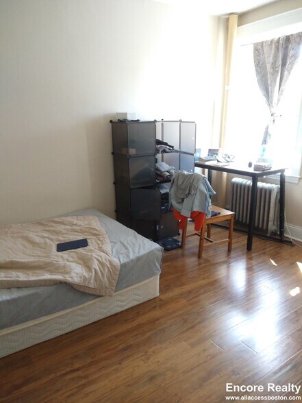 Building Photo - 1197 Commonwealth Ave