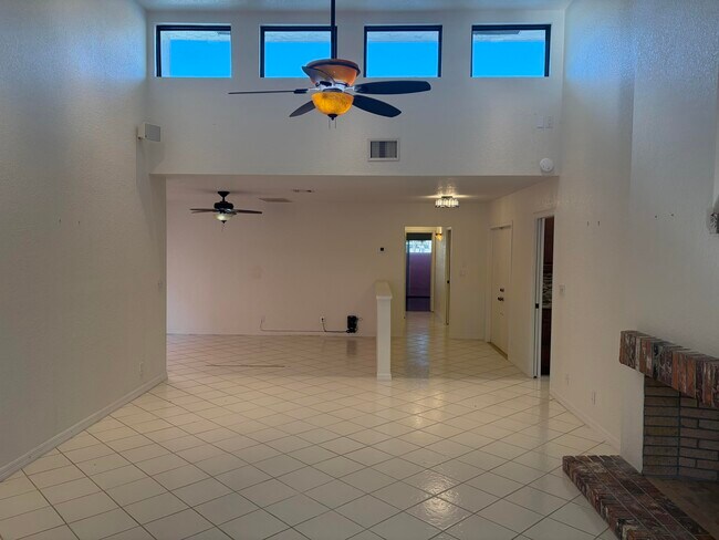 Building Photo - 21435 Campo Allegro Dr