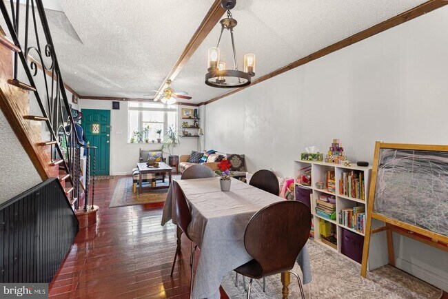 Building Photo - 808 Sears St