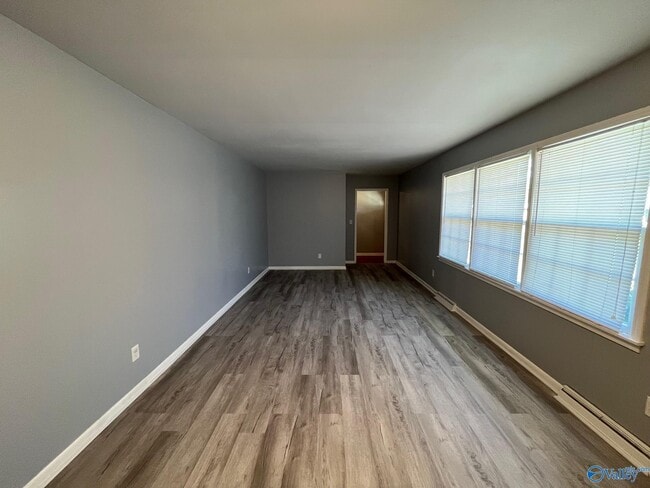 Building Photo - 803 Corsbie St NW