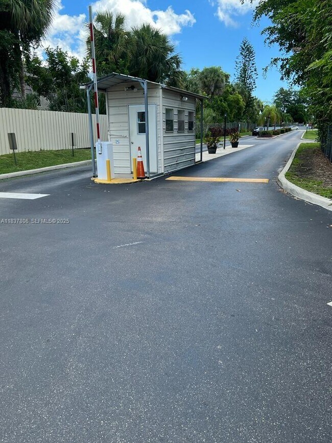 Building Photo - 1500 N Congress Ave