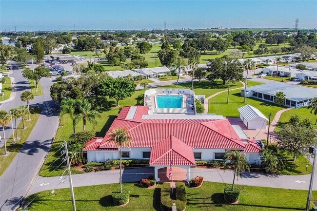 Building Photo - 3490 Mainlands Blvd S