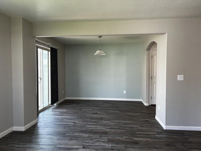 Building Photo - 4021 Medicine Man Trl