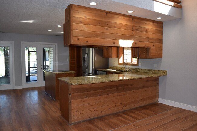 Building Photo - 2718 Viola Ln