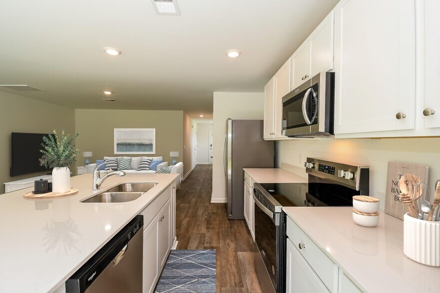 Building Photo - 52 Striker Rd