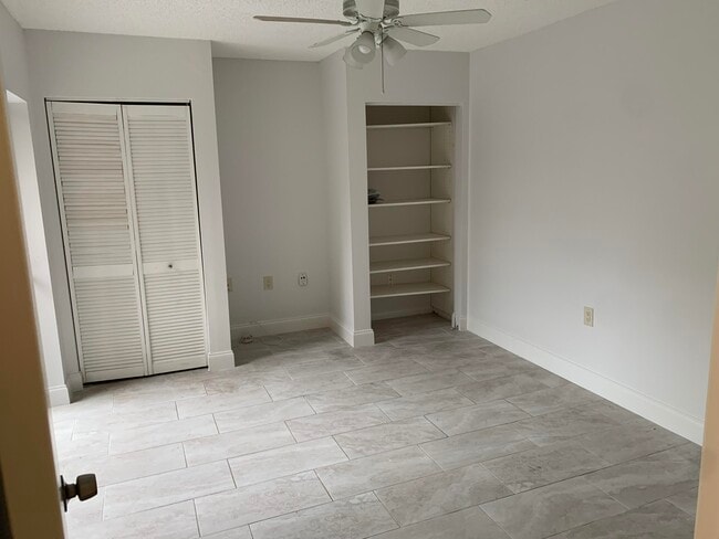 Building Photo - 3026 30th Ln