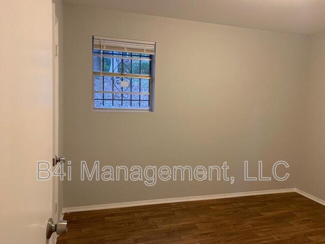 Building Photo - 3025 Sprucewood Dr