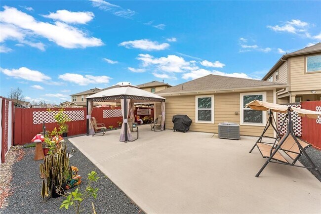 Building Photo - 16343 Oakside Hollow Ln