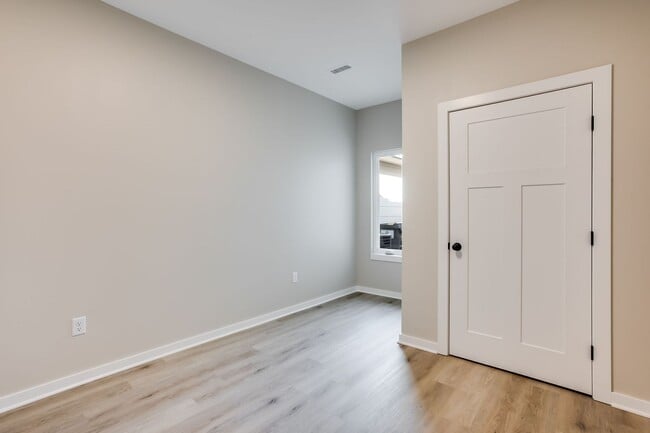 Building Photo - Pineway Aria Plan