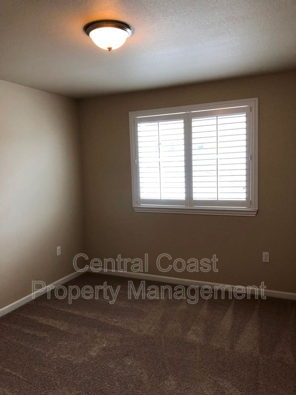 Building Photo - 16330 E Garrison Dr