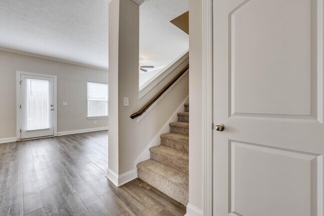Building Photo - 4281 Valencia Ln