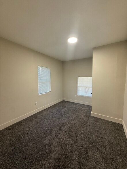 Building Photo - 630 Brighton Ave