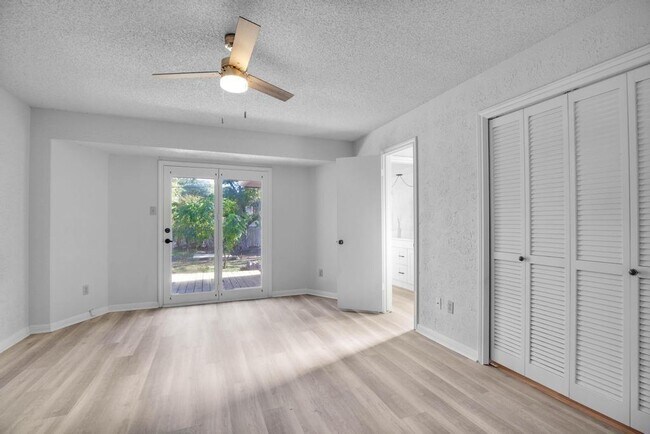 Building Photo - 9427 Braeburn Glen St