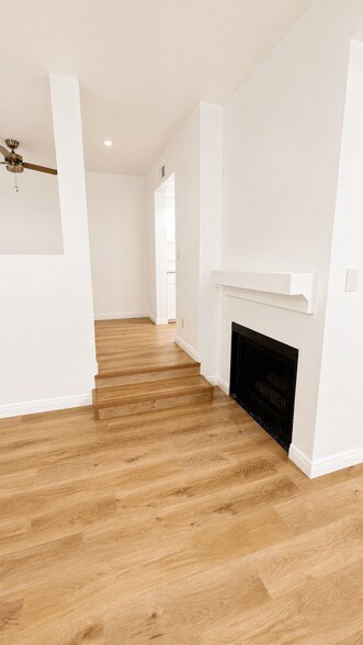 Livingroom - 7900 Woodman Ave