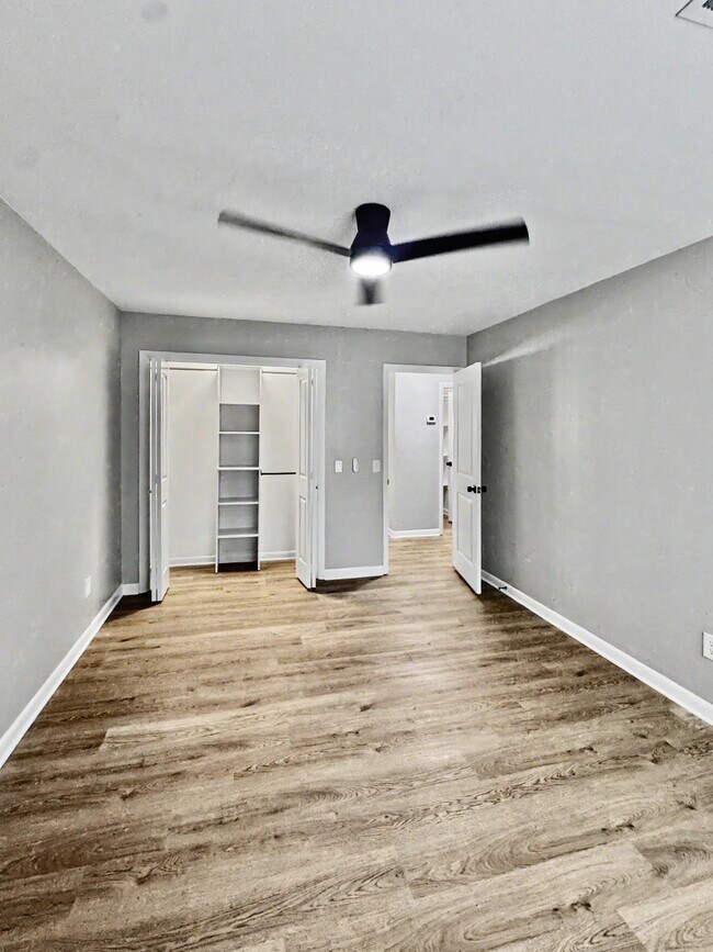 Building Photo - Yacht Cove Condo