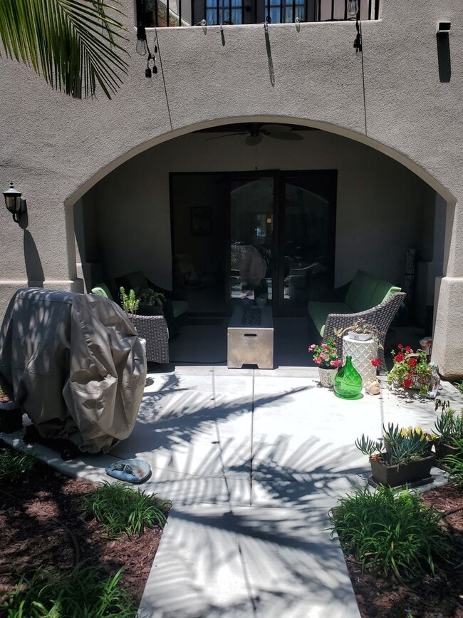 Building Photo - Elegant Coronado Village Home