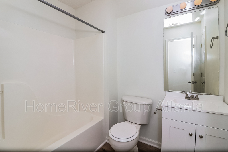 Building Photo - 517 Cascade Walk