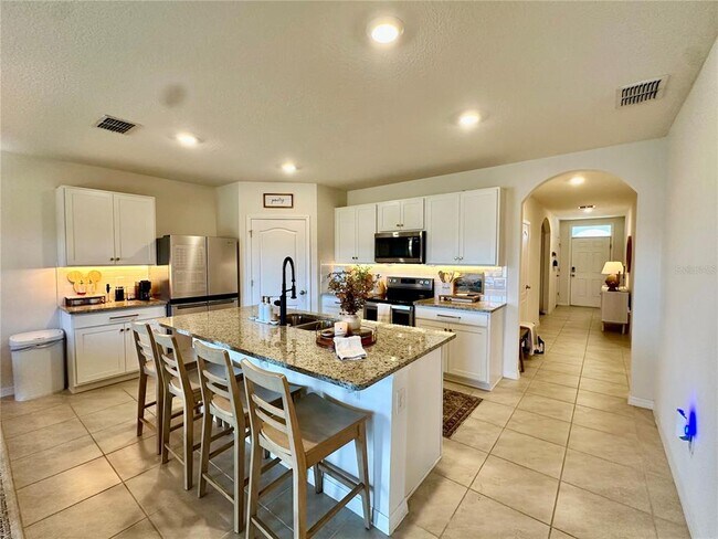 Building Photo - 9582 Black Walnut Dr