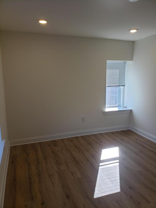 Building Photo - 125 Sumac St