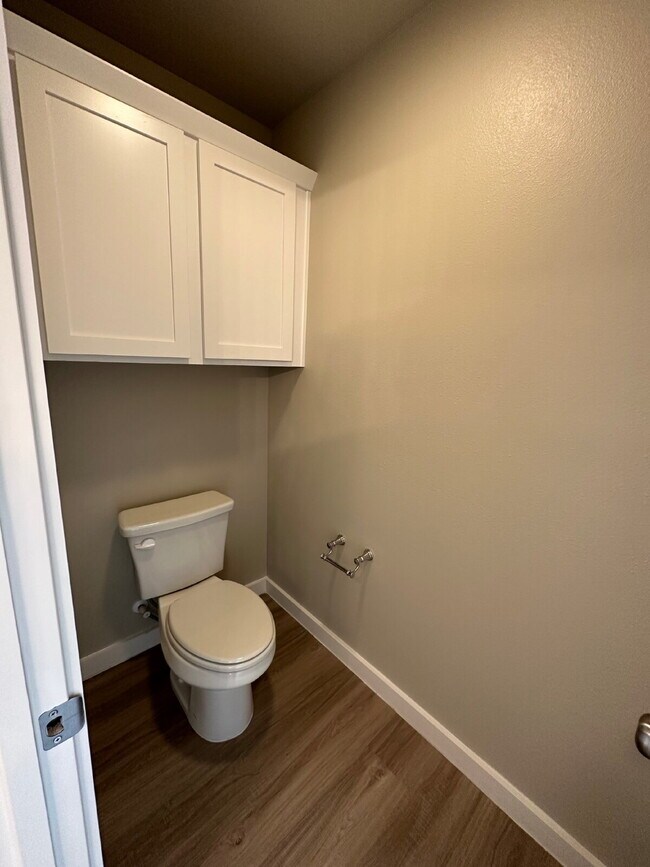 Building Photo - Wonderful 3 Bedroom 2 Bathroom in Bell Farms!