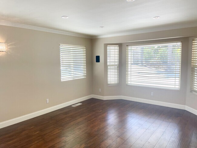 Building Photo - 205 Camille Way