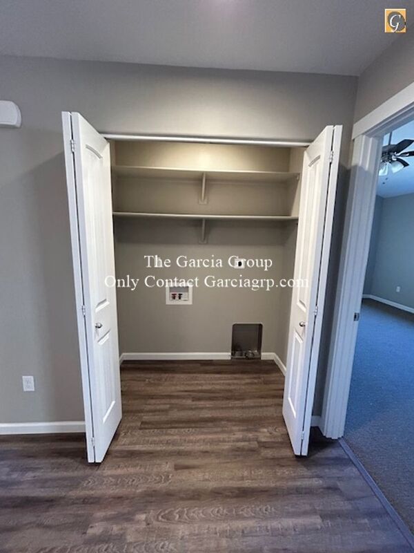 Building Photo - 15454 SE East Ave