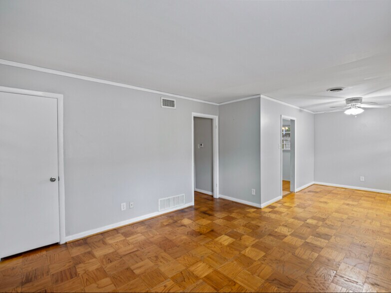 Building Photo - 3374 Loch Haven Rd