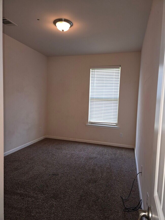 Building Photo - 112 Garden Oaks Ave