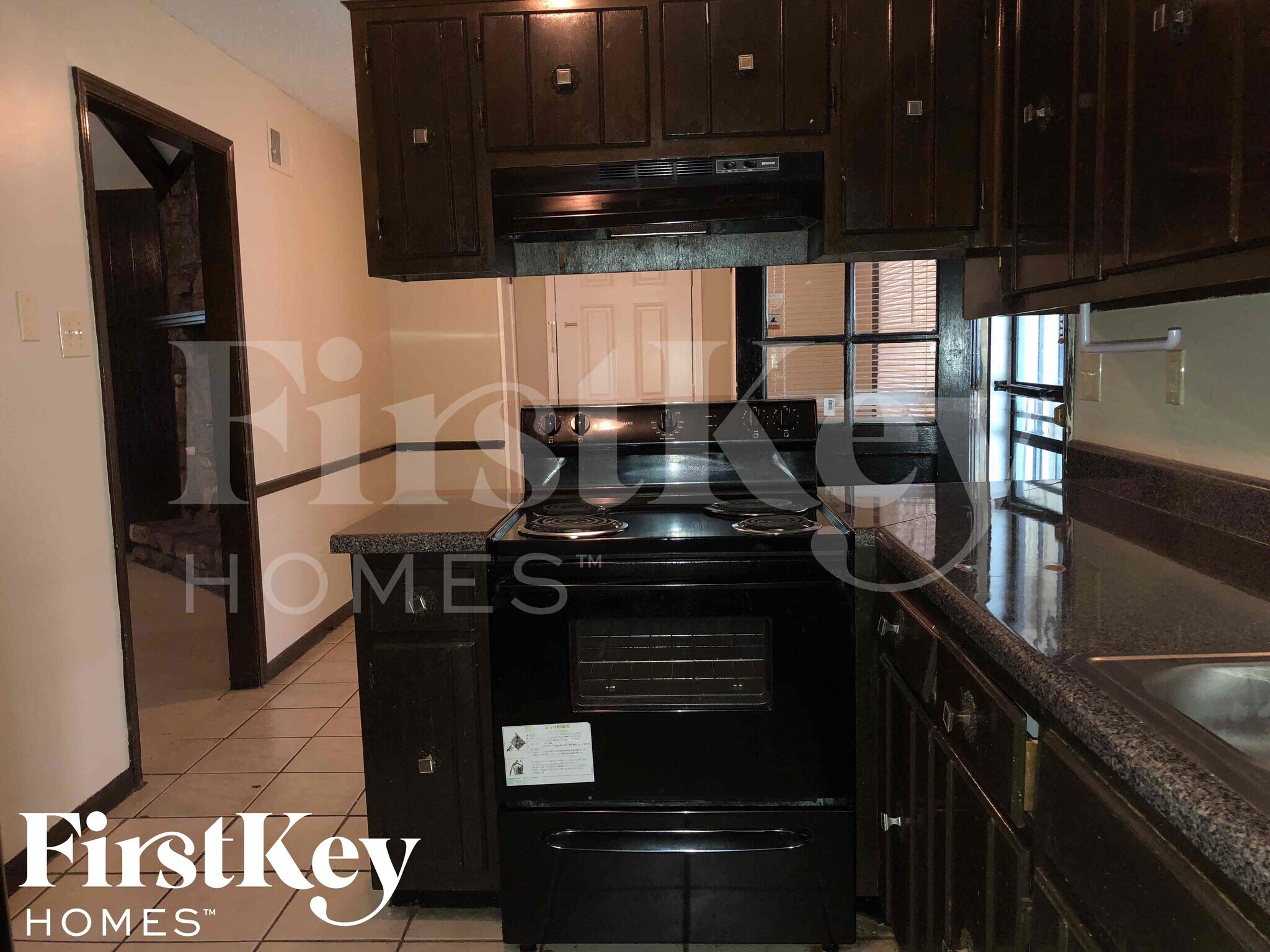 Building Photo - 4335 Sunnyslope Dr