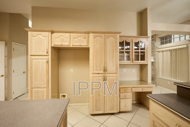 Building Photo - 1309 Summerfield Ln