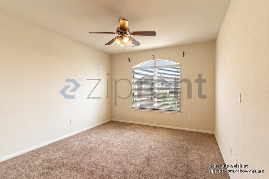 Building Photo - 3240 E Whitestone Blvd