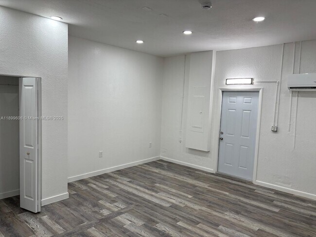Building Photo - 30806 SW 192nd Ave