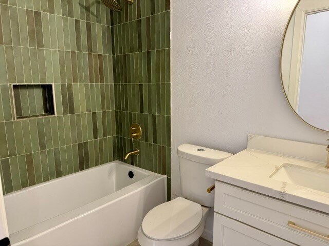 Building Photo - 808 Oakhurst St