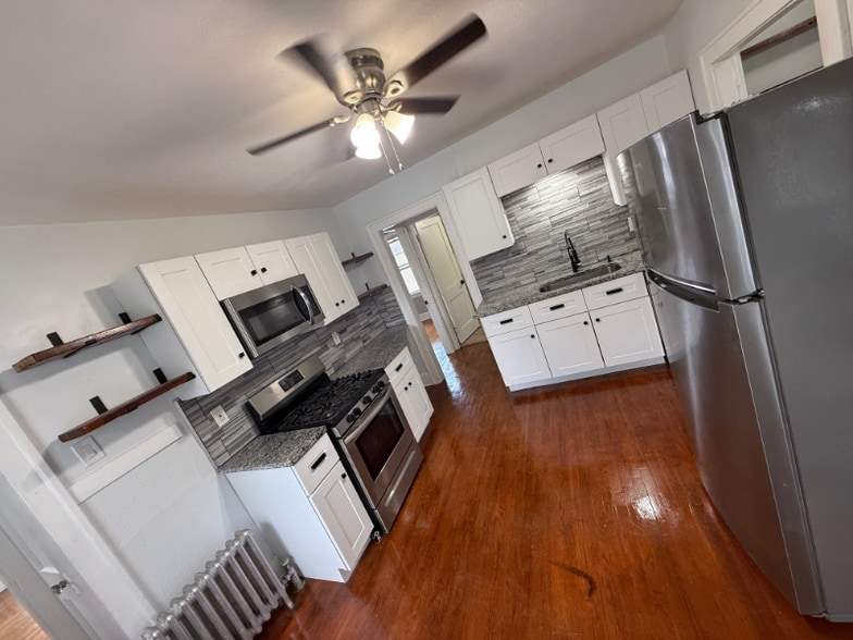 Building Photo - 73 Elmdale St