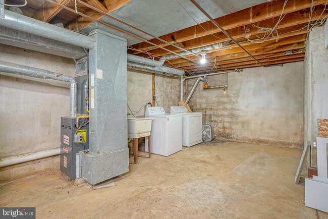 Building Photo - 1208 Webster St