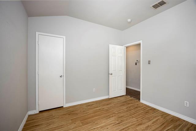 Building Photo - 756 River Garden Dr