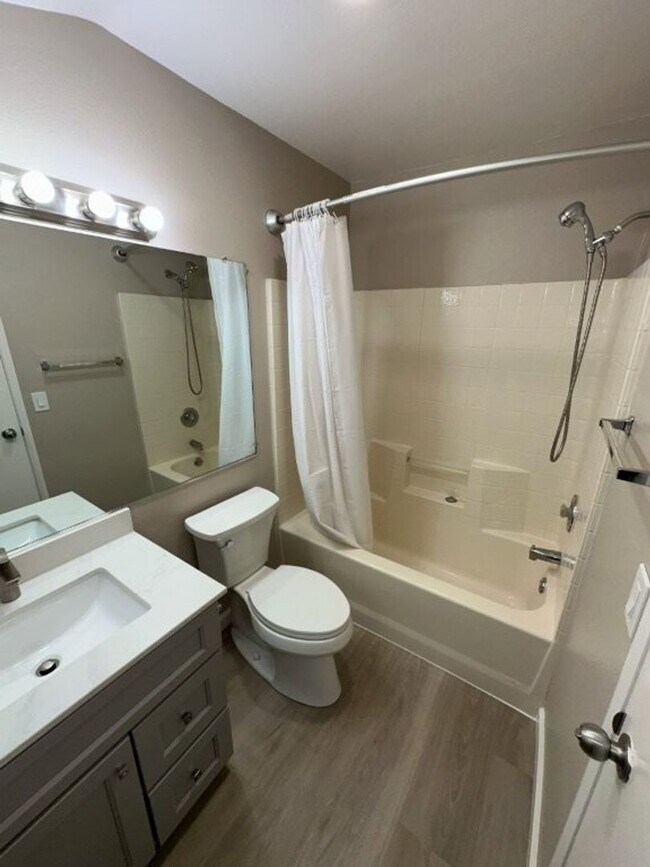 Building Photo - Nor Cal Realty Inc, 3 bedroom 3 bath townhouse with 2 car garage