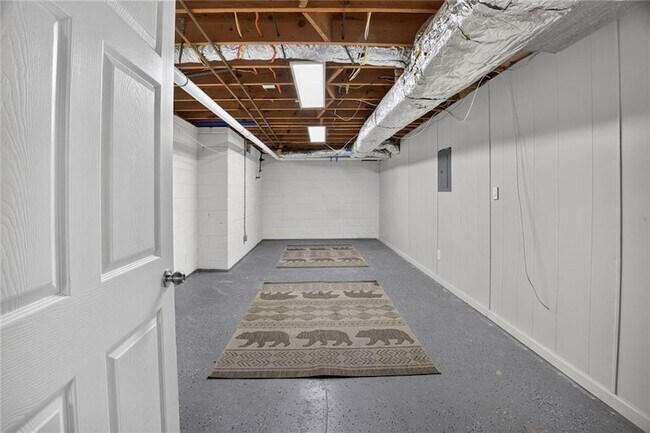 Building Photo - 2982 Northbrook Dr