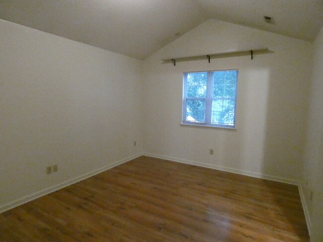 Building Photo - 3113 Olde Birch Dr