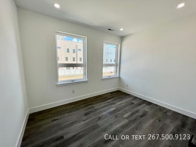 Building Photo - 1843 Hartranft St