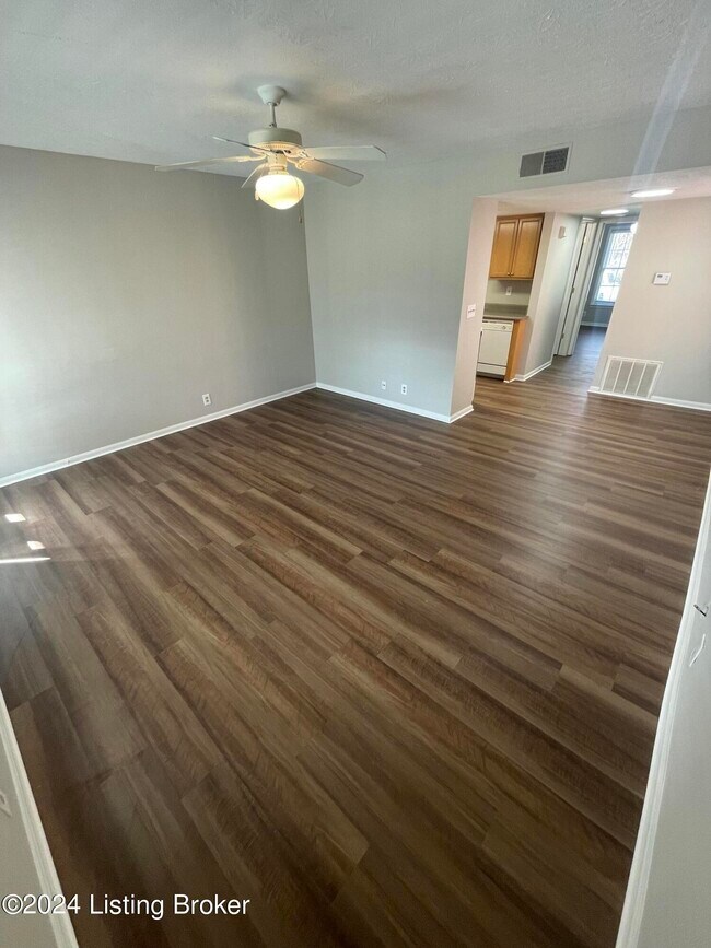 Building Photo - 2709 Grinstead Dr