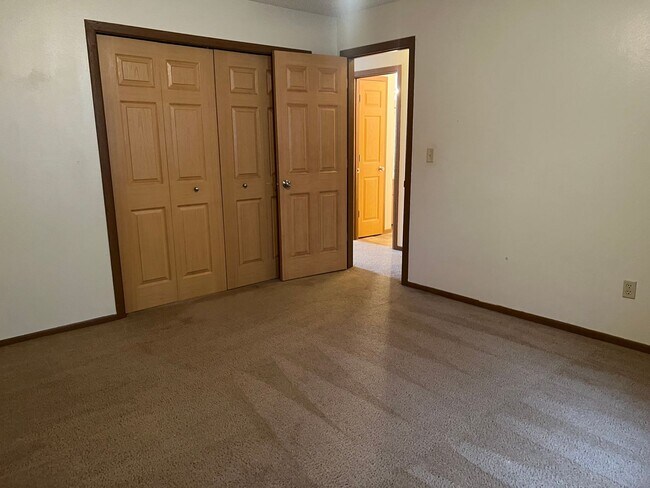 Building Photo - 534 Ouida Way